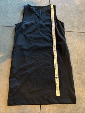Sleeveless Black Sheath Dress - Classic Work-to-Event Style Rohan
